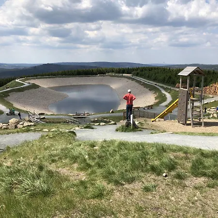 Konukevi Kleines Berghaus 4*